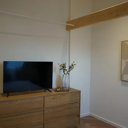 Dachgeschosswohnung Im Stadtzentrum Fuer 4 Personen 帕德博恩