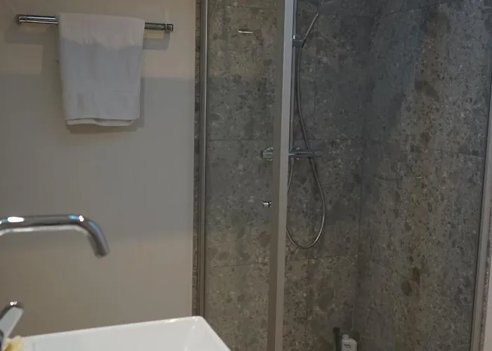 公寓 Dachgeschosswohnung Im Stadtzentrum Fuer 4 Personen