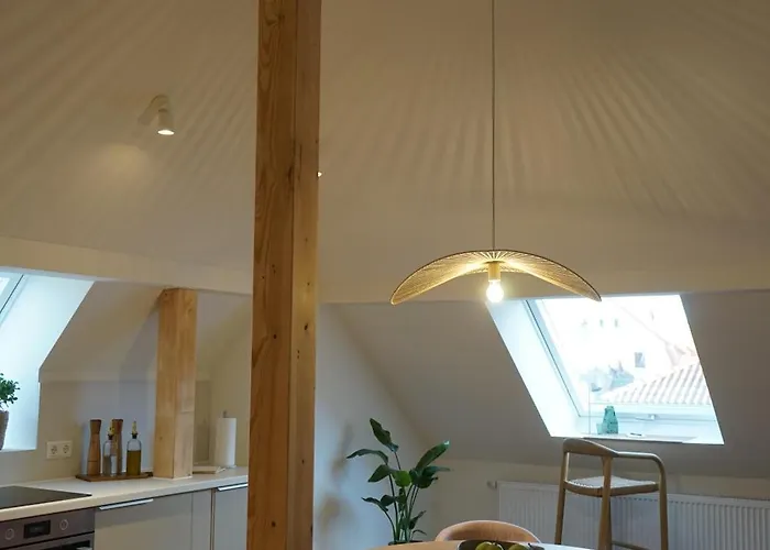 Dachgeschosswohnung Im Stadtzentrum Fuer 4 Personen * 帕德博恩